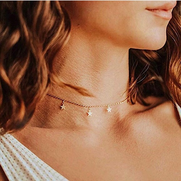 ⚜️[𝟯/$𝟭𝟴]⚜️Gold Star Delicate Simple Choker NEW - Picture 5 of 10